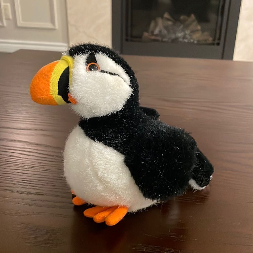 The Petting Zoo Puffin Plush Toy Stuffed Animal Excellent Condition 7” tall